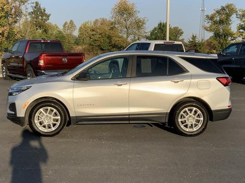 2022 Chevrolet Equinox LS