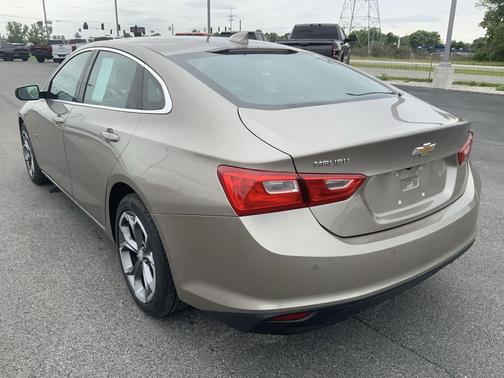 Mineral Gray Metallic 2024 Chevrolet Malibu FWD 1LT