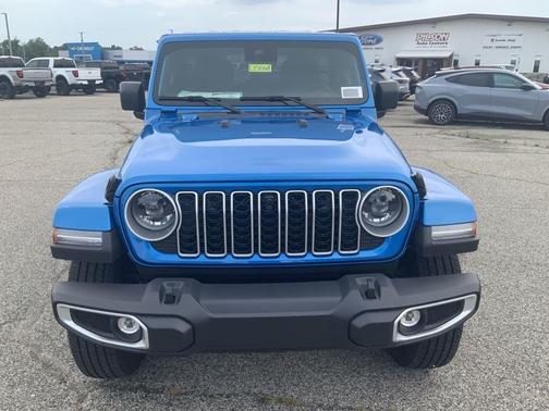 2025 Jeep Wrangler 4-Door Sahara 4x4