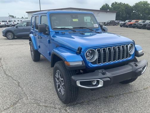 2025 Jeep Wrangler 4-Door Sahara 4x4
