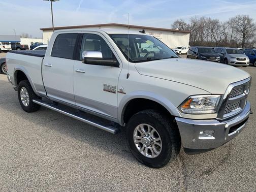 2018 RAM 2500 Laramie Crew Cab 4x4 6'4' Box