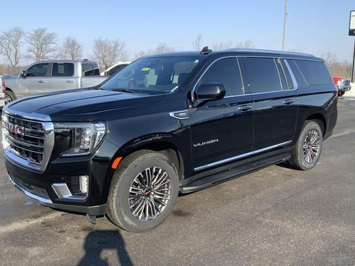 2022 GMC Yukon XL SLT