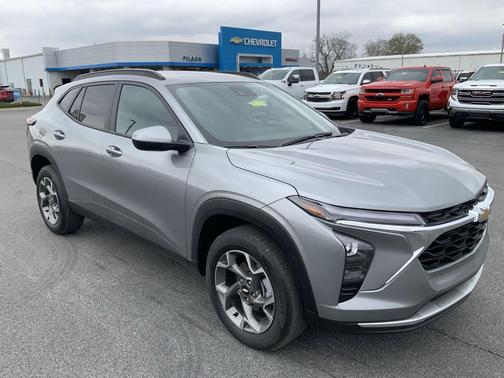 Sterling Gray Metallic 2025 Chevrolet Trax LT