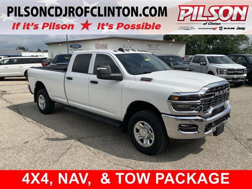 Bright White Clearcoat 2026 RAM 2500 Tradesman Crew Cab 4x4 8' Box