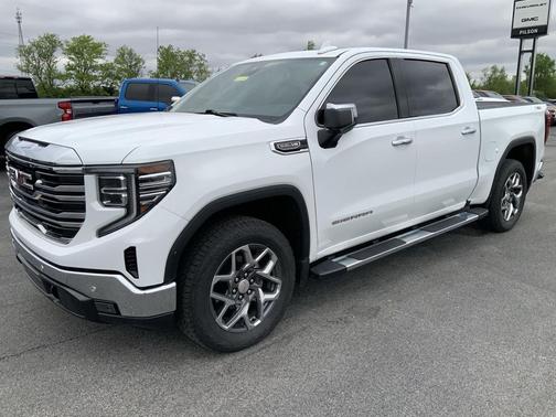 Summit White 2022 GMC Sierra 1500 SLT