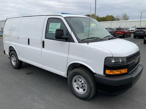 2025 Chevrolet Express 3500 RWD 3500 Regular Wheelbase WT