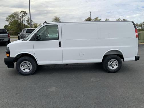 2025 Chevrolet Express 3500 RWD 3500 Regular Wheelbase WT