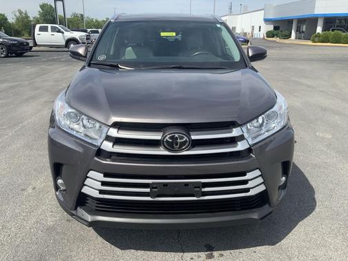 Predawn Gray Mica 2019 Toyota Highlander XLE