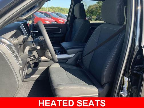 2025 RAM 3500 Big Horn Crew Cab 4x4 8' Box