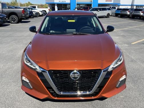2020 Nissan Altima SR FWD