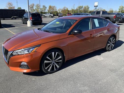 2020 Nissan Altima SR FWD