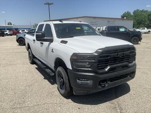 2025 RAM 2500 Tradesman Crew Cab 4x4 6'4' Box