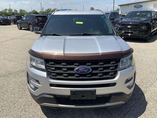 Ingot Silver 2017 Ford Explorer XLT