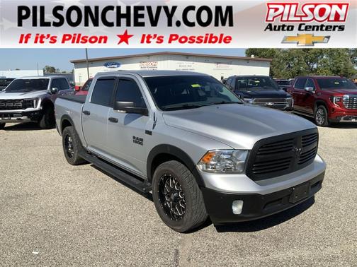 Bright Silver Metallic Clearcoat 2017 RAM 1500 Big Horn