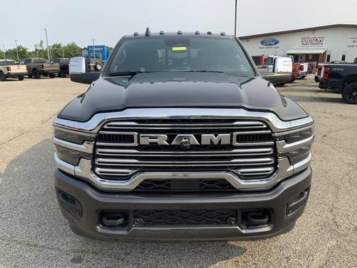 2025 RAM 2500 Laramie Crew Cab 4x4 6'4' Box