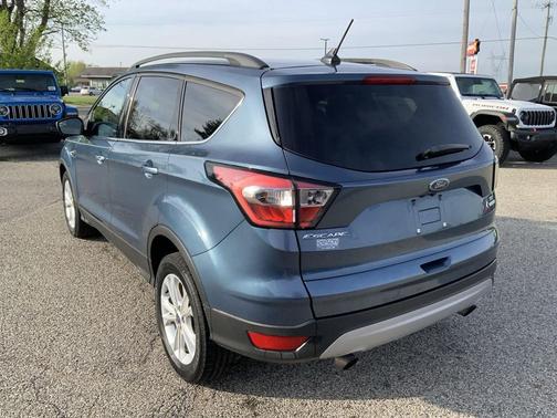 Blue 2018 Ford Escape SE