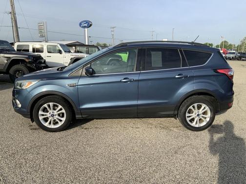 Blue 2018 Ford Escape SE