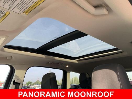 Blue 2018 Ford Escape SE