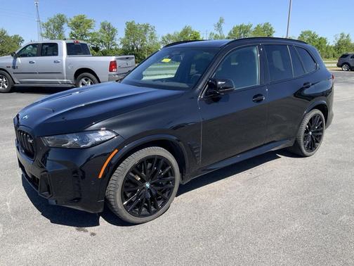 Black Sapphire Metallic 2024 BMW X5 M60i