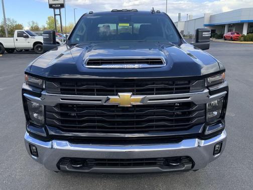 2026 Chevrolet Silverado 3500 LT