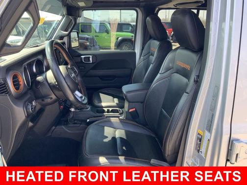 Silver Zynith Clearcoat 2023 Jeep Gladiator Mojave 4x4