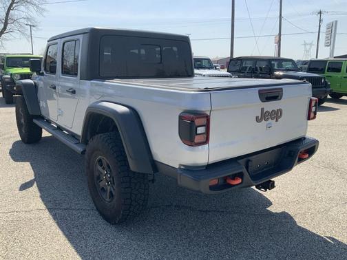 Silver Zynith Clearcoat 2023 Jeep Gladiator Mojave 4x4