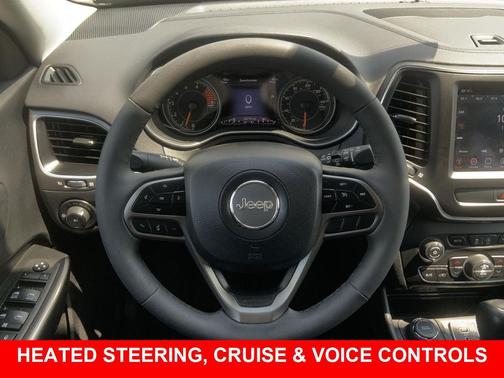 Diamond Black Crystal Pearlcoat 2022 Jeep Cherokee Latitude Lux