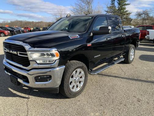 2019 RAM 2500 Big Horn Crew Cab 4x4 6'4' Box