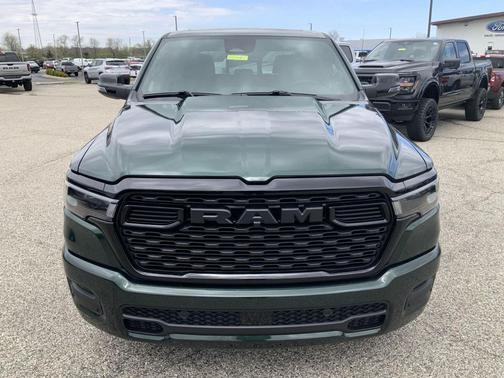 Serrano Green Metallic 2026 RAM 1500 Big Horn/Lone Star