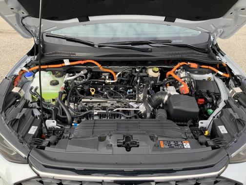 2025 Ford Escape PHEV SE