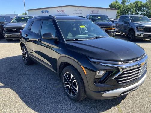 Mosaic Black Metallic 2025 Chevrolet Trailblazer LT