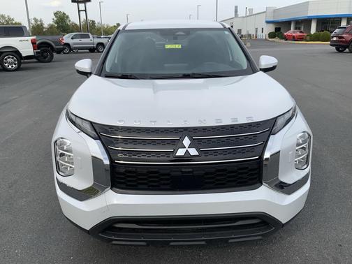 2023 Mitsubishi Outlander ES 2.5 S-AWC