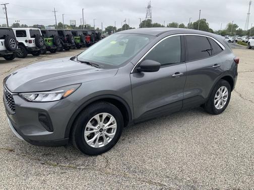 Carbonized Gray Metallic 2023 Ford Escape Active
