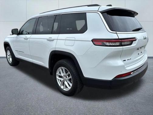 2023 Jeep Grand Cherokee L Laredo 4x4