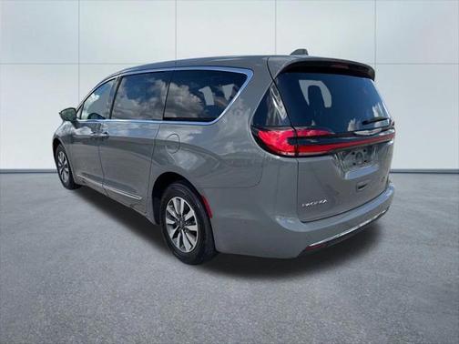 2022 Chrysler Pacifica Hybrid Limited