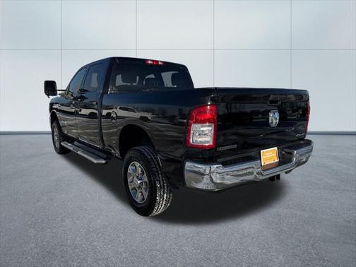 2024 RAM 2500 Big Horn Crew Cab 4x4 64' Box