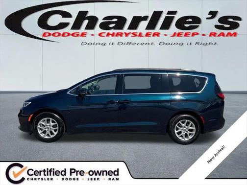 2022 Chrysler Pacifica Touring L