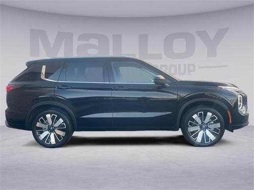 2025 Mitsubishi Outlander SEL