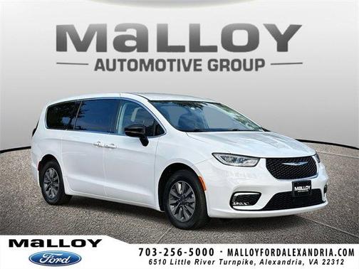 2024 Chrysler Pacifica Hybrid Select