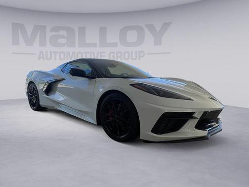 Arctic White 2024 Chevrolet Corvette Stingray w/2LT