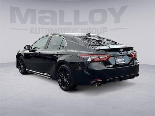 2022 Toyota Camry Hybrid XSE