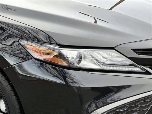2022 Toyota Camry Hybrid XSE