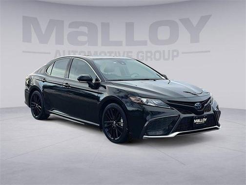 2022 Toyota Camry Hybrid XSE