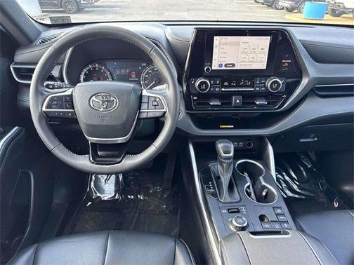 2023 Toyota Highlander XSE