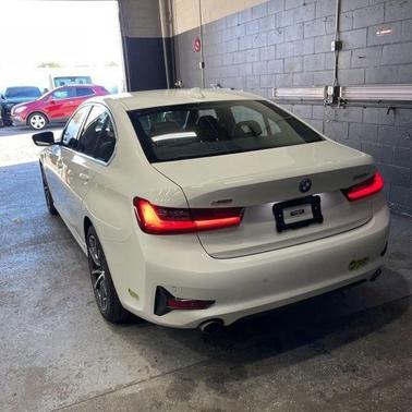 2022 BMW 330e xDrive