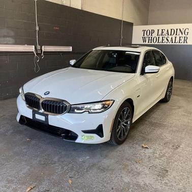 2022 BMW 330e xDrive