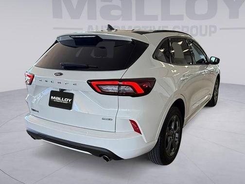 STAR WHITE METALLIC TRI-COA 2024 Ford Escape ST-LINE SELECT