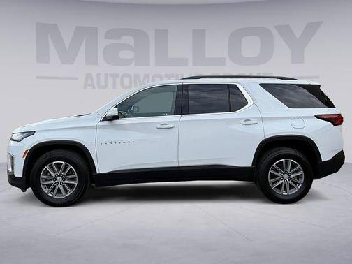 Summit White 2023 Chevrolet Traverse LT Cloth