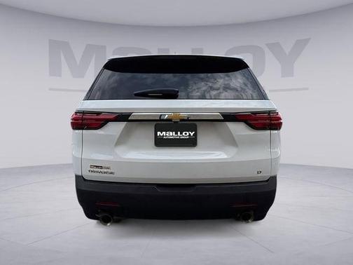 Summit White 2023 Chevrolet Traverse LT Cloth
