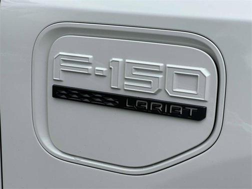 2023 Ford F-150 Lightning LARIAT